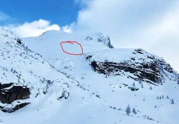 Лавина затрупа трима души на Мальовица