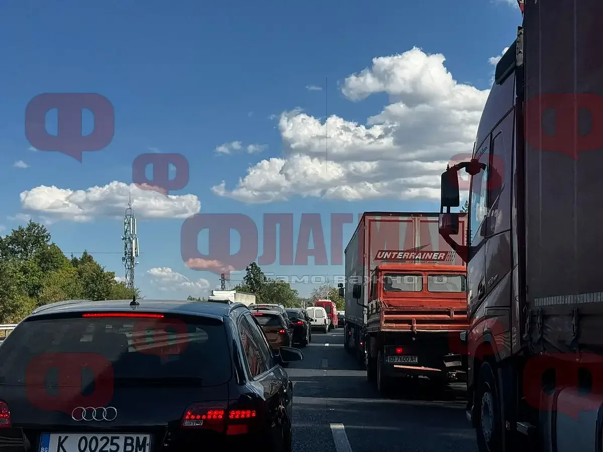 Шофьорите не са на себе си! Пълен кошмар на АМ Тракия