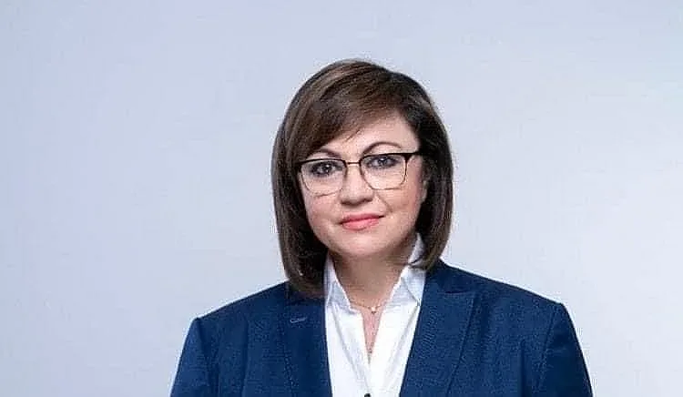 Нинова се обади. Какво обяви соцлидерката, докато в БСП ври и кипи