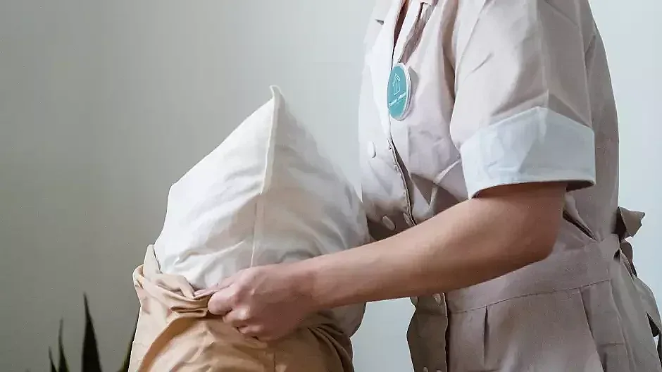 Хотелиери настръхнаха! Работната ръка избяга в...