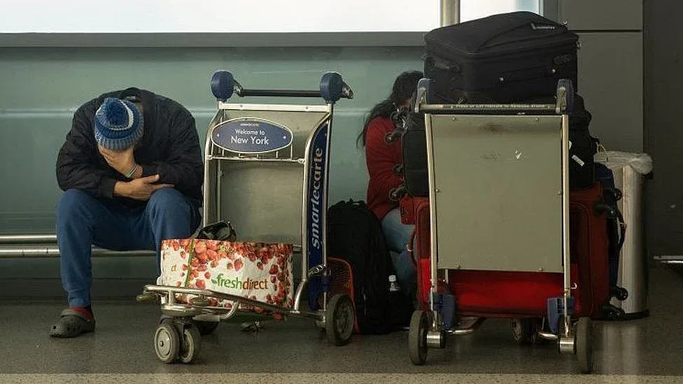 Хаосът в небето тотален, над 8000 са отменените полети