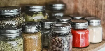 Тези 5 подправки ви помагат да топите килограми