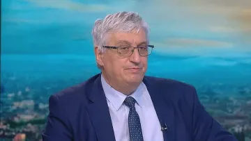 Повишаването на пенсиите било "ягодката на тортата"