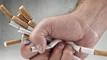 Какво става с тялото, ако спрем цигарите? Говори кардиологът