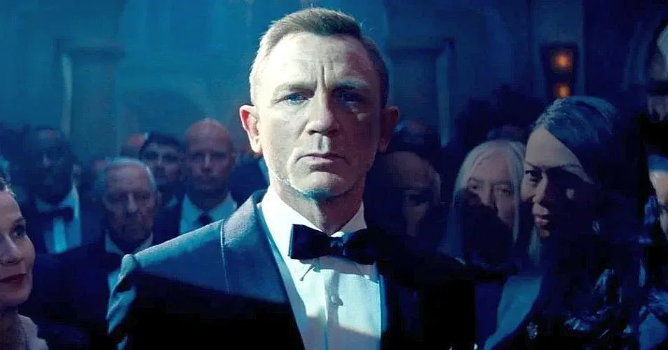 Холивуд пое въздух, но припадна. Какво става с киното?