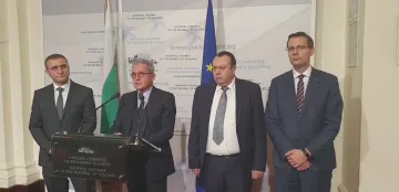 ДПС: Пеевски бе несправедливо замесен в измислена афера с паспорти!