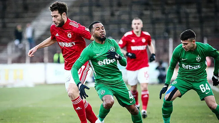 Случи се! Стойчо Младенов най-после удари Лудогорец