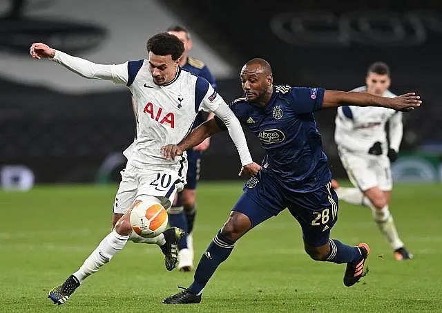 Лошо. Изхвърлиха английски тим от Европа