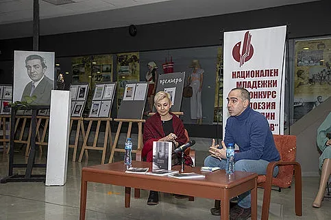 Ралица Райкова спечели златното яйце на конкурса „Веселин Ханчев“