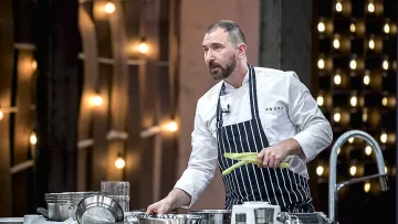 Изненада! Разкриха защо Андре Токев карал с нарязани гуми