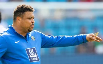 Роналдо купи отбора, от който стартира кариерата му