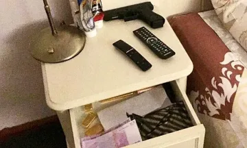 Прокуратурата проверява кюлчетата от спалнята на Борисов