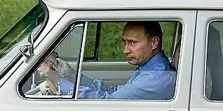 Путин разкри какво е трябвало да прави, за да оцелее през 90-те