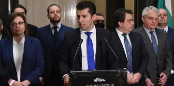 Как министрите ще предадат властта