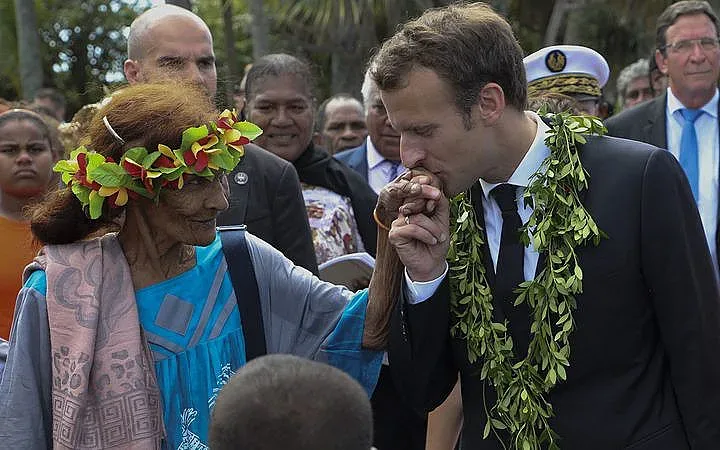Губи ли Франция част от територията си, Макрон със силни думи