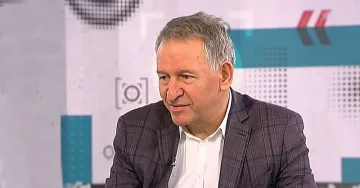 Кацаров щастлив. Какво каза за зеления сертификат?