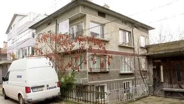 Двоен убиец отива под домашен арест. Защо съдът го пусна?