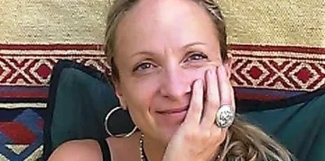 Ерес. Предколедно за обичта, ваксините и папа Луций III