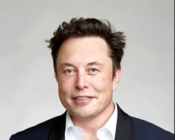 Илон Мъск е против изграждането на държавни зарядни станции в САЩ