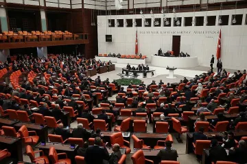 Масов бой в турския парламент (Видео)