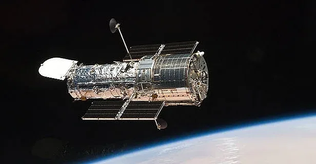 Телескопът „Хъбъл“ отново заработи