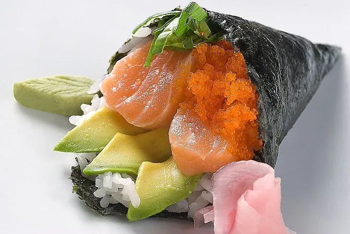 Учени откриха вещество срещу коронавирус във водорасли за суши