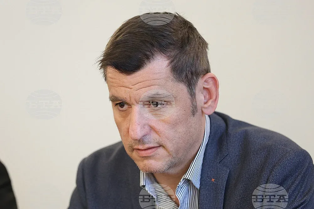 Георги Султанов призова общините. Потичат милиони