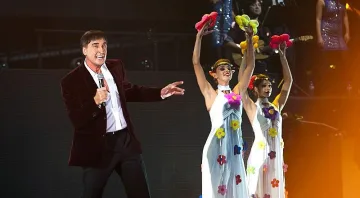 Веселин Маринов избяга от ковид. Къде се покри?