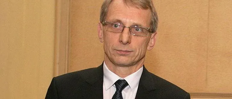 Денков с коментар за удължаването на учебната година