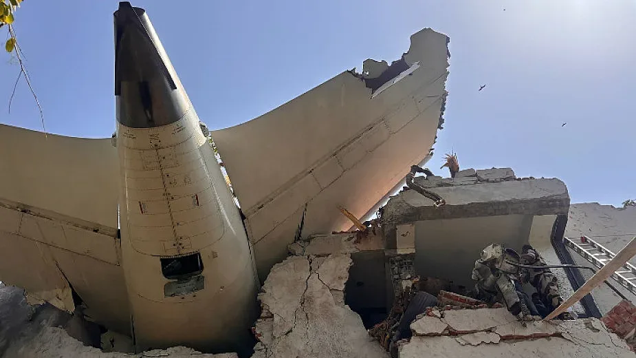 Кошмарен обрат! Няма оцелели в самолетната катастрофа