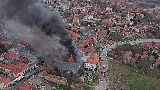 Огненият ад на Балканите продължава: Горя мол в Сърбия
