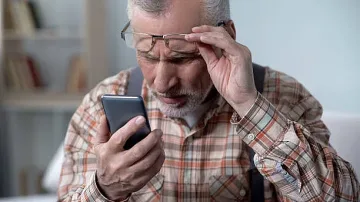 Дядо пред инфаркт заради 36 бона сметка за телефон