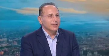 Акционер в "Сиела Норма" отрича връзки с Петков и Василев