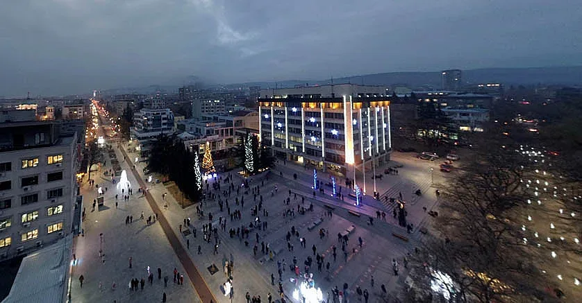 Стара Загора засиява в коледна премяна