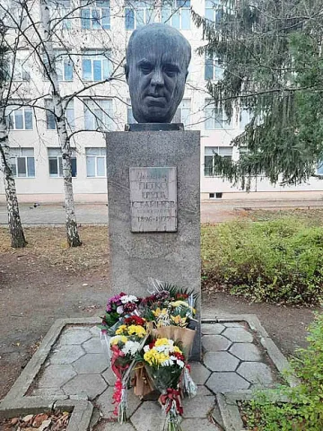 Почит към великия композитор акад. Петко Стайнов!