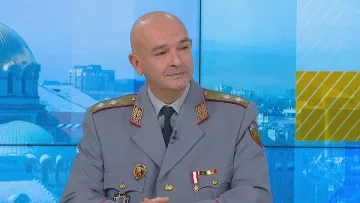 Мутафчийски се показа. Какво предупреди за ваксинирането?