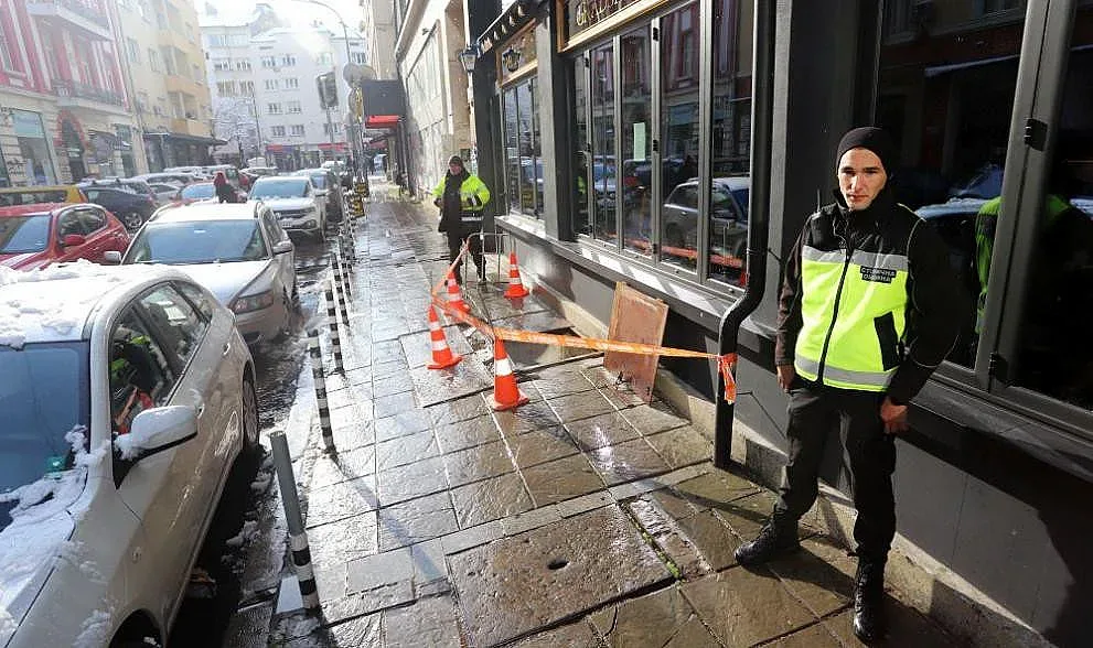 Бременна жена падна в 3-метрова шахта