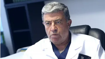 Лекар светило с жестока атака към антиваксърите