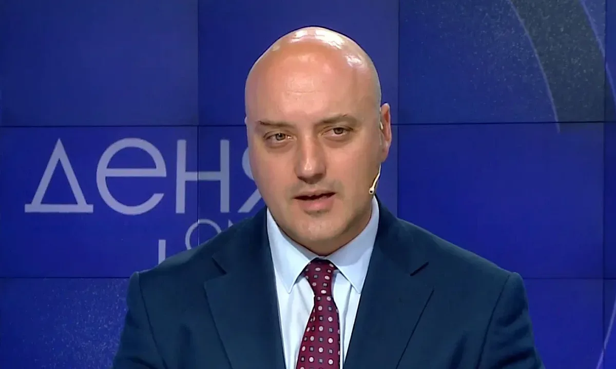 Човек на ДБ посече мераците на Киро, Асен и Ники срещу кабинета