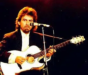 Джордж Харисън се преродил в дърво при Маккартни