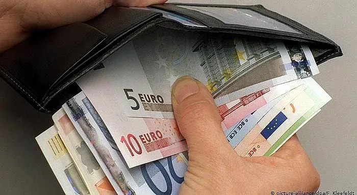 Българите в чужбина стиснаха кесията