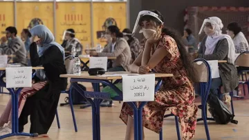 След Израел и Мароко затваря за чужденци