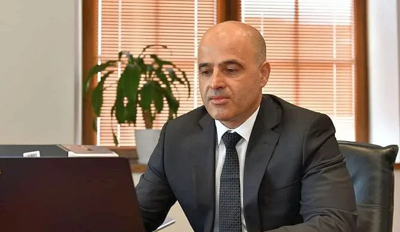Човек от школата на Харвард иска мястото на Зоран Заев
