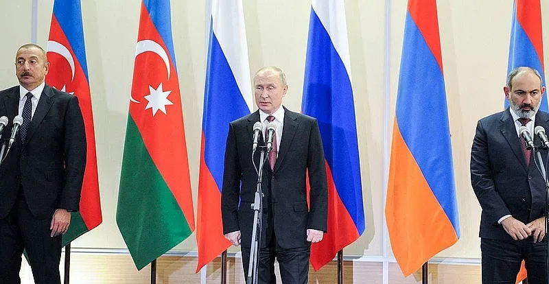 Тройна среща. Сдобри ли Путин Армения и Азербайджан