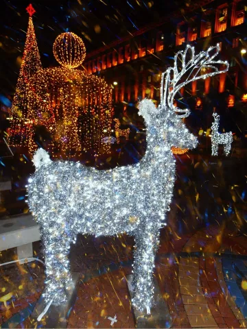 Плащат да украсим балкона си за Коледа, сумите са сериозни