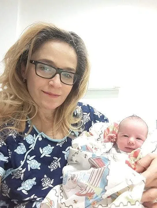 Иванчева показа бебето, кръсти го с две имена