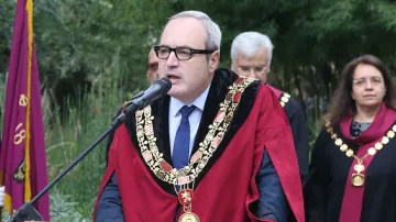 Разярен студент нападна Герджиков. Посланието му