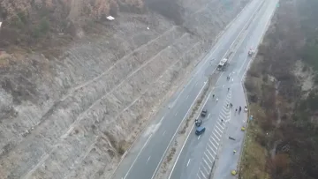 Македонска фирма е строила кошмарния участък