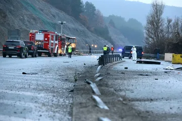 Напрежение! Полиция обгради офиса на фирмата в Скопие