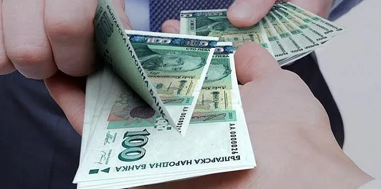 Криза! Колко семейства теглят заем, за да си платят сметките